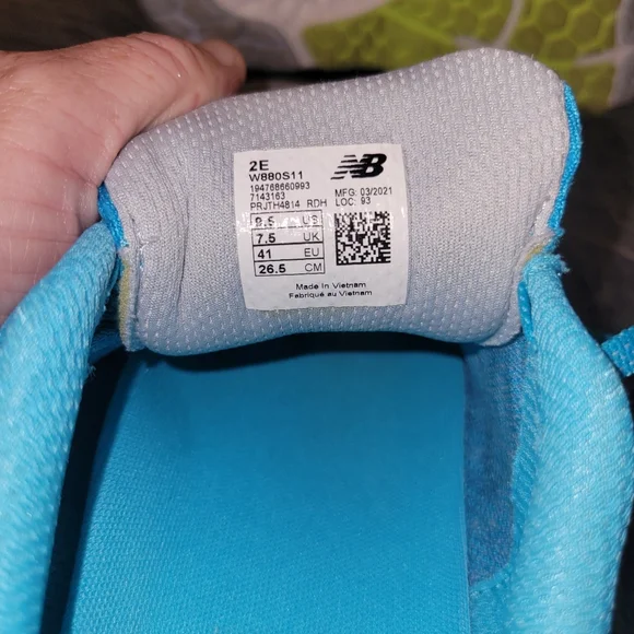 New Balance Fresh Foam 880 Womens Size 9.5 - Picture 9 of 10